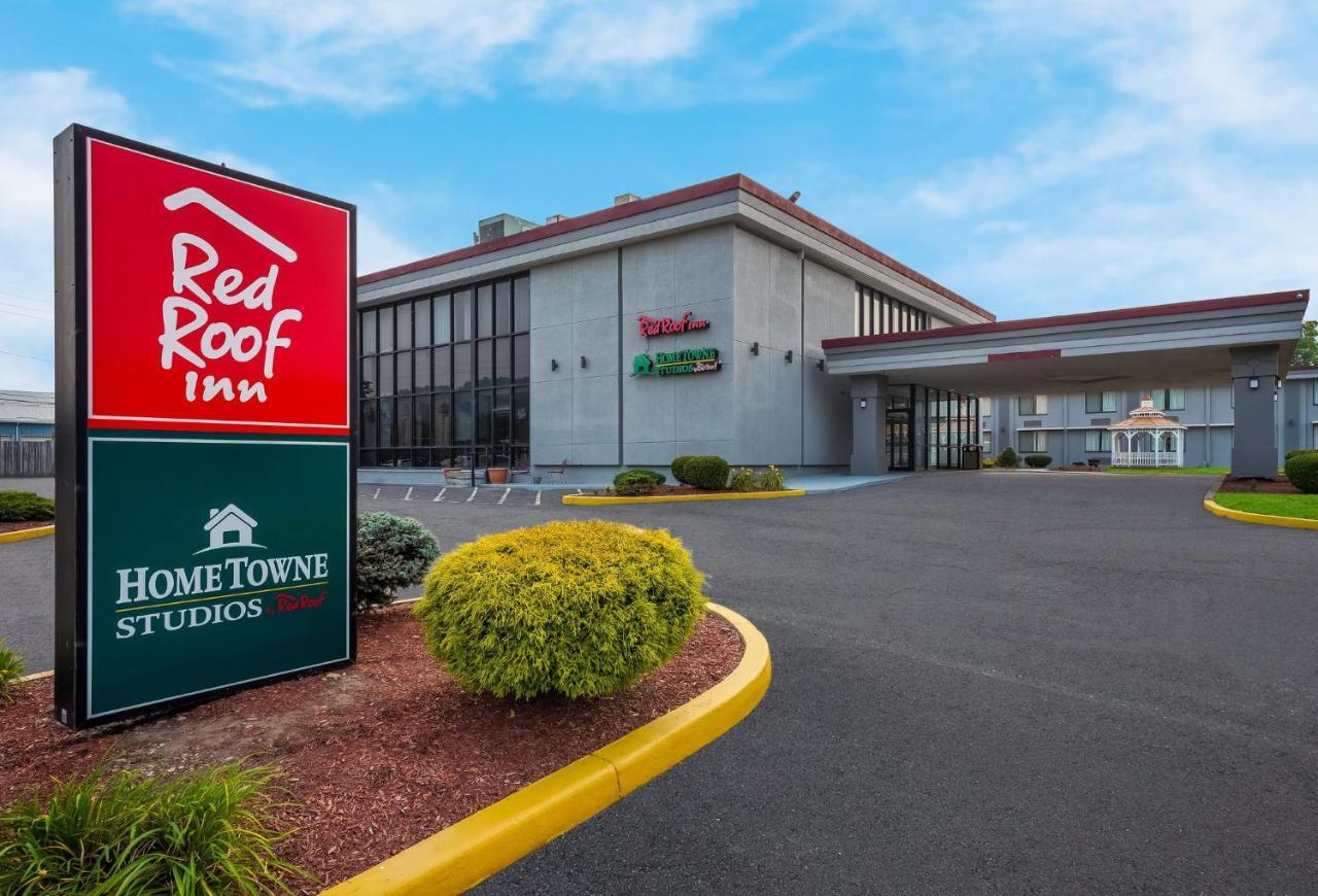 Hometowne Studios By Red Roof Painted Post Extérieur photo