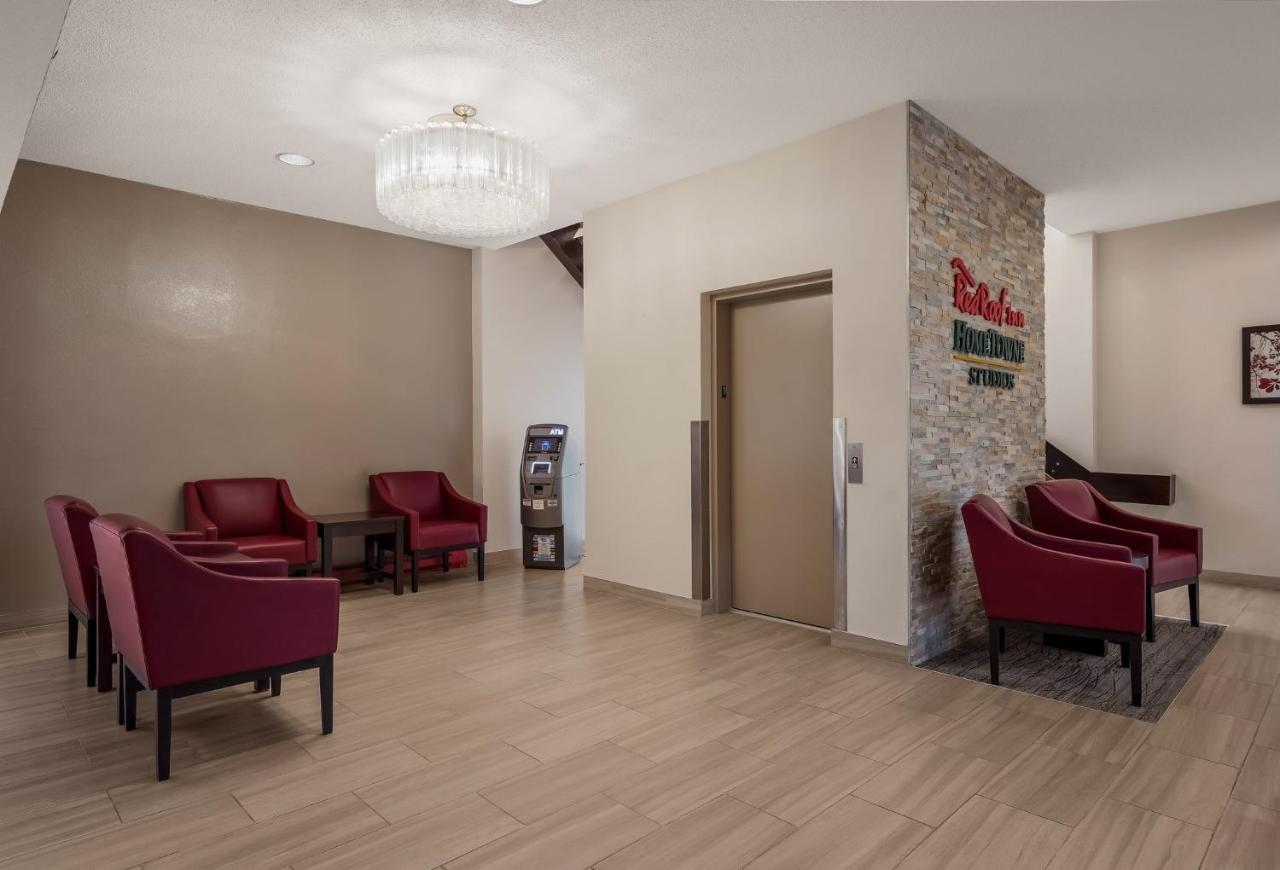 Hometowne Studios By Red Roof Painted Post Extérieur photo